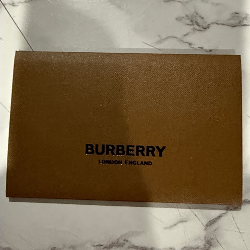 Burberry Reversible Check Belt - NWT - Picture 12 of 12